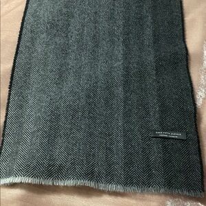 Saks Fifth Avenue cashmere Charcoal Herringbone Scarf